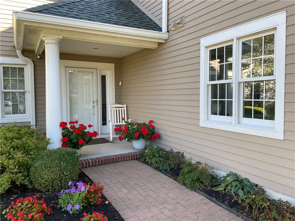 241 Roseland Ln, Canandaigua City, New York 14424, Canandaigua City, New York 14424, 4 Bedrooms Bedrooms, 7 Rooms Rooms,3 BathroomsBathrooms,Residential,Closed,241 Roseland Ln, Canandaigua City, New York 14424,0,R1640502