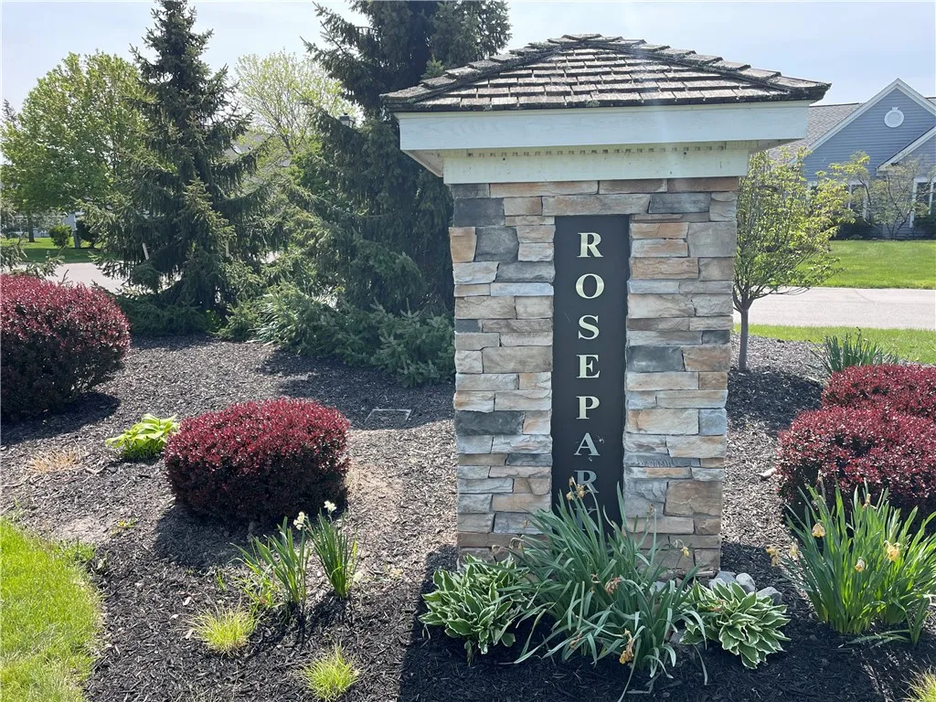 241 Roseland Ln, Canandaigua City, New York 14424, Canandaigua City, New York 14424, 4 Bedrooms Bedrooms, 7 Rooms Rooms,3 BathroomsBathrooms,Residential,Closed,241 Roseland Ln, Canandaigua City, New York 14424,0,R1640502