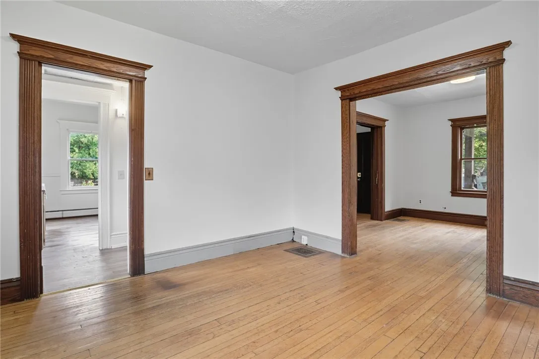 163 Ravine Avenue, Rochester, New York 14613, Rochester, New York 14613, 4 Bedrooms Bedrooms, 9 Rooms Rooms,1 BathroomBathrooms,Residential,Closed,163 Ravine Avenue, Rochester, New York 14613,0,R1639373