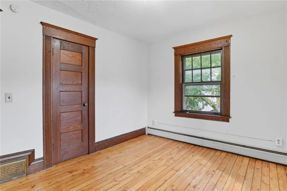 163 Ravine Avenue, Rochester, New York 14613, Rochester, New York 14613, 4 Bedrooms Bedrooms, 9 Rooms Rooms,1 BathroomBathrooms,Residential,Closed,163 Ravine Avenue, Rochester, New York 14613,0,R1639373