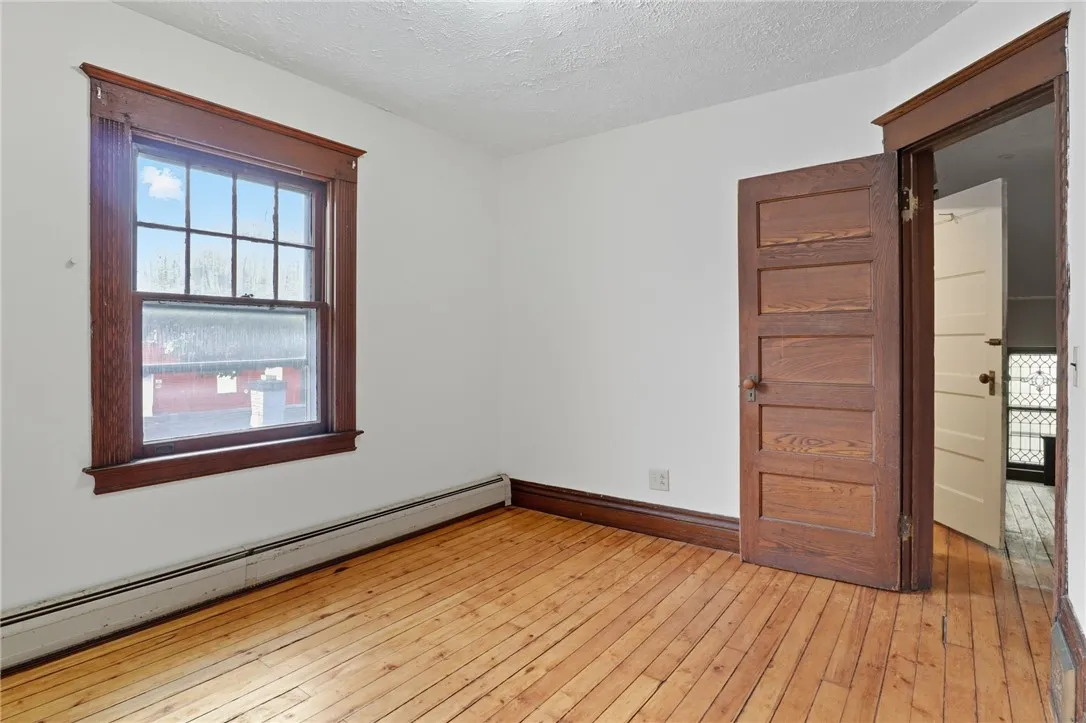 163 Ravine Avenue, Rochester, New York 14613, Rochester, New York 14613, 4 Bedrooms Bedrooms, 9 Rooms Rooms,1 BathroomBathrooms,Residential,Closed,163 Ravine Avenue, Rochester, New York 14613,0,R1639373