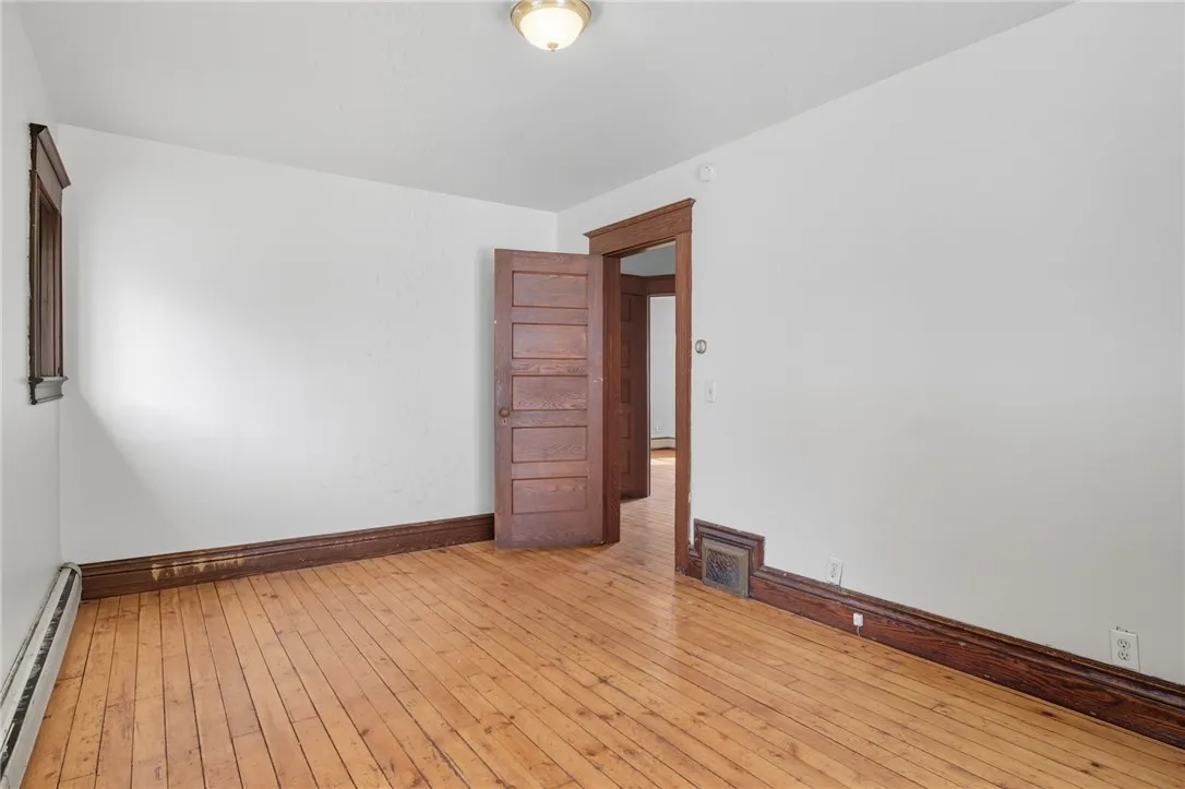 163 Ravine Avenue, Rochester, New York 14613, Rochester, New York 14613, 4 Bedrooms Bedrooms, 9 Rooms Rooms,1 BathroomBathrooms,Residential,Closed,163 Ravine Avenue, Rochester, New York 14613,0,R1639373