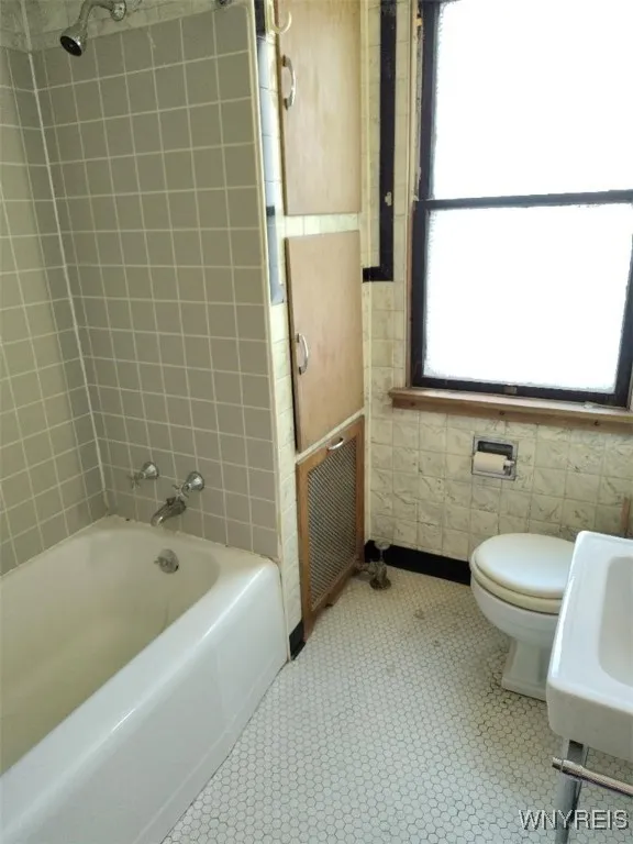 Upper unit - bath