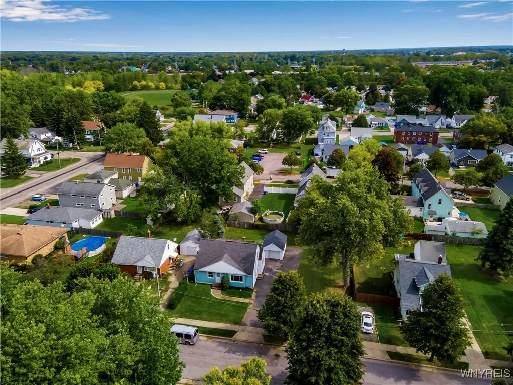 27 Dorr Street, West Seneca, New York 14210, West Seneca, New York 14210, 4 Bedrooms Bedrooms, 9 Rooms Rooms,2 BathroomsBathrooms,Residential,For Sale,27 Dorr Street, West Seneca, New York 14210,0,B1640707