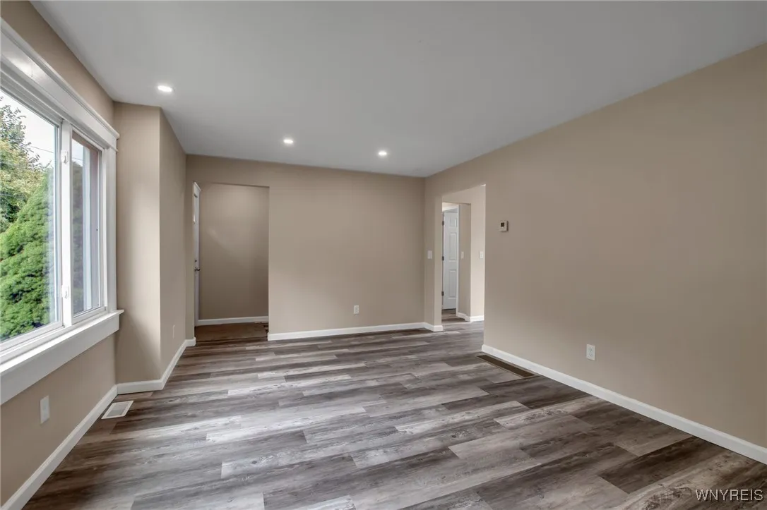 27 Dorr Street, West Seneca, New York 14210, West Seneca, New York 14210, 4 Bedrooms Bedrooms, 9 Rooms Rooms,2 BathroomsBathrooms,Residential,For Sale,27 Dorr Street, West Seneca, New York 14210,0,B1640707