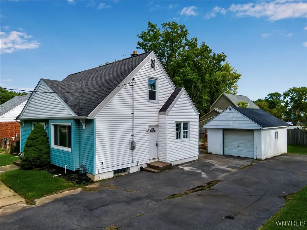 27 Dorr Street, West Seneca, New York 14210, West Seneca, New York 14210, 4 Bedrooms Bedrooms, 9 Rooms Rooms,2 BathroomsBathrooms,Residential,For Sale,27 Dorr Street, West Seneca, New York 14210,0,B1640707