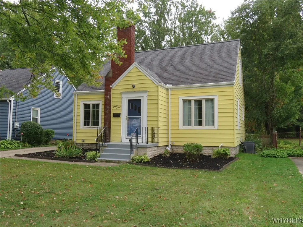 27 Huntington Court, Hamburg, New York 14075, Hamburg, New York 14075, 3 Bedrooms Bedrooms, 6 Rooms Rooms,1 BathroomBathrooms,Residential,For Sale,27 Huntington Court, Hamburg, New York 14075,0,B1640791