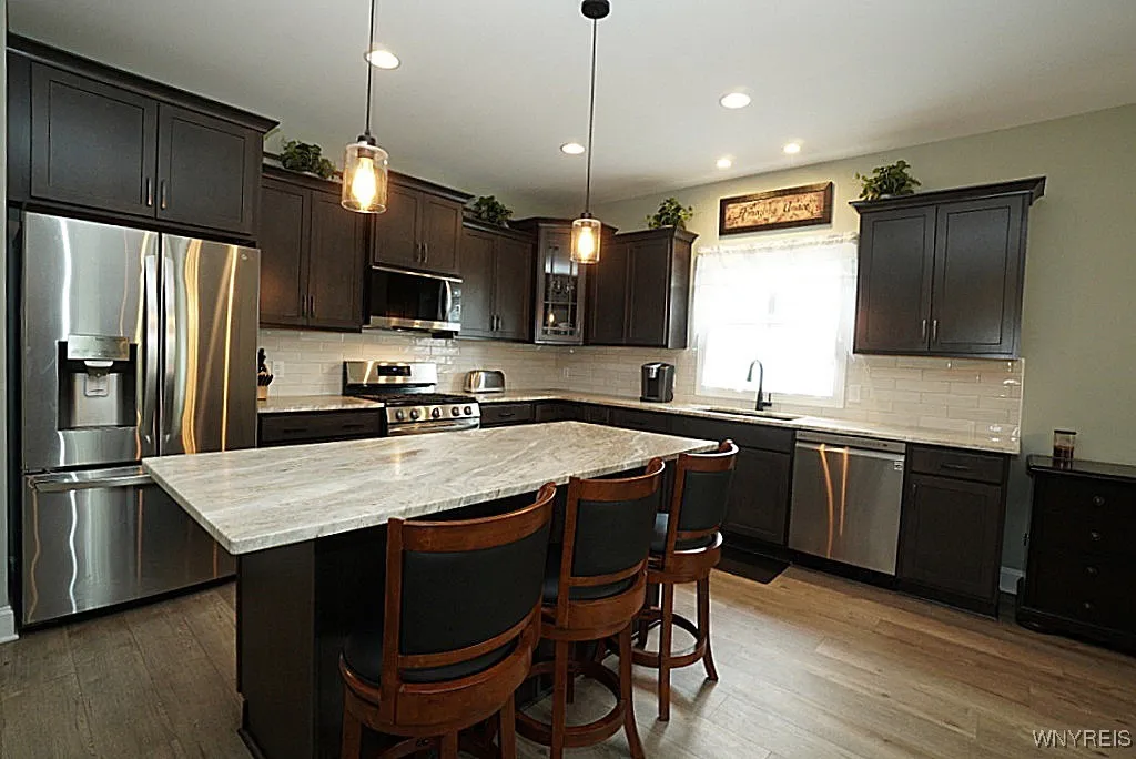 3836 Forest Park Way, Wheatfield, New York 14120, Wheatfield, New York 14120, 2 Bedrooms Bedrooms, 5 Rooms Rooms,2 BathroomsBathrooms,Residential,Closed,3836 Forest Park Way, Wheatfield, New York 14120,0,B1639435