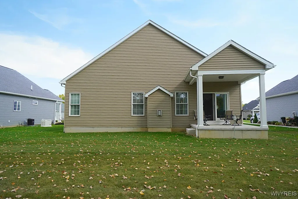 3836 Forest Park Way, Wheatfield, New York 14120, Wheatfield, New York 14120, 2 Bedrooms Bedrooms, 5 Rooms Rooms,2 BathroomsBathrooms,Residential,Closed,3836 Forest Park Way, Wheatfield, New York 14120,0,B1639435
