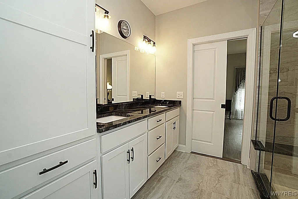 3836 Forest Park Way, Wheatfield, New York 14120, Wheatfield, New York 14120, 2 Bedrooms Bedrooms, 5 Rooms Rooms,2 BathroomsBathrooms,Residential,Closed,3836 Forest Park Way, Wheatfield, New York 14120,0,B1639435