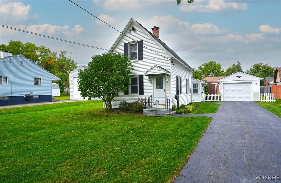 135 Helen Avenue, Hamburg, New York 14219, Hamburg, New York 14219, 2 Bedrooms Bedrooms, 7 Rooms Rooms,1 BathroomBathrooms,Residential,Closed,135 Helen Avenue, Hamburg, New York 14219,0,B1640486 135 Helen Avenue, Hamburg, New York 14219, Hamburg, New York 14219, 2 Bedrooms Bedrooms, 7 Rooms Rooms,1 BathroomBathrooms,Residential,Closed,135 Helen Avenue, Hamburg, New York 14219,0,B1640486