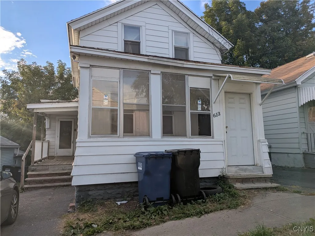 613 East Division Street, Syracuse, New York 13208, Syracuse, New York 13208, 6 Bedrooms Bedrooms, ,3 BathroomsBathrooms,Residential,For Sale,613 East Division Street, Syracuse, New York 13208,0,S1639272