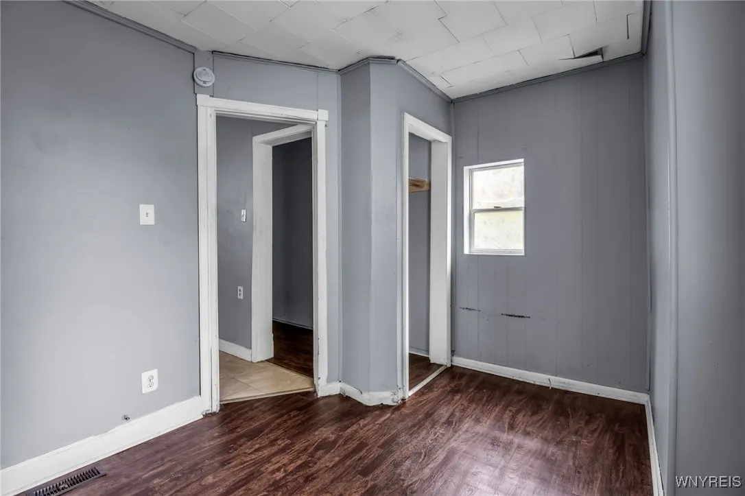 61 Wex Avenue, Buffalo, New York 14211, Buffalo, New York 14211, 5 Bedrooms Bedrooms, ,2 BathroomsBathrooms,Residential,For Sale,61 Wex Avenue, Buffalo, New York 14211,0,B1640734