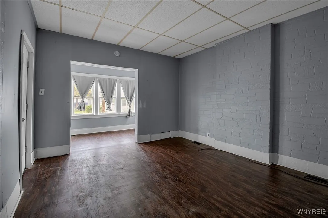 61 Wex Avenue, Buffalo, New York 14211, Buffalo, New York 14211, 5 Bedrooms Bedrooms, ,2 BathroomsBathrooms,Residential,For Sale,61 Wex Avenue, Buffalo, New York 14211,0,B1640734
