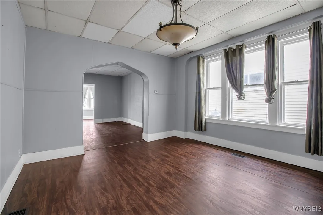 61 Wex Avenue, Buffalo, New York 14211, Buffalo, New York 14211, 5 Bedrooms Bedrooms, ,2 BathroomsBathrooms,Residential,For Sale,61 Wex Avenue, Buffalo, New York 14211,0,B1640734