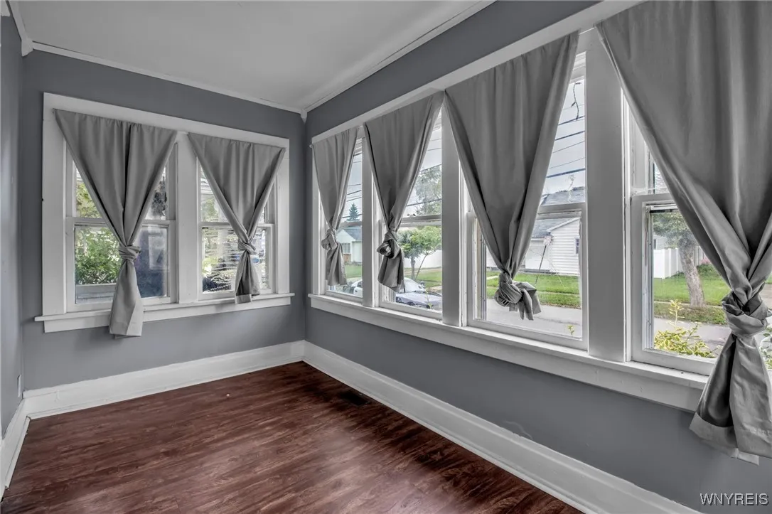 61 Wex Avenue, Buffalo, New York 14211, Buffalo, New York 14211, 5 Bedrooms Bedrooms, ,2 BathroomsBathrooms,Residential,For Sale,61 Wex Avenue, Buffalo, New York 14211,0,B1640734