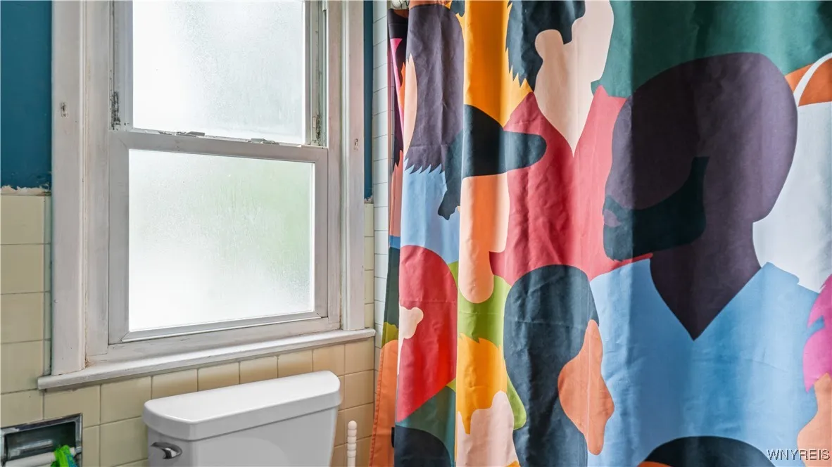 180 Euclid Avenue, Tonawanda, New York 14217, Tonawanda, New York 14217, 5 Bedrooms Bedrooms, ,2 BathroomsBathrooms,Residential,Closed,180 Euclid Avenue, Tonawanda, New York 14217,0,B1640148