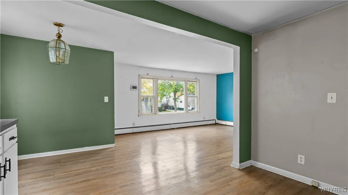 180 Euclid Avenue, Tonawanda, New York 14217, Tonawanda, New York 14217, 5 Bedrooms Bedrooms, ,2 BathroomsBathrooms,Residential,Closed,180 Euclid Avenue, Tonawanda, New York 14217,0,B1640148