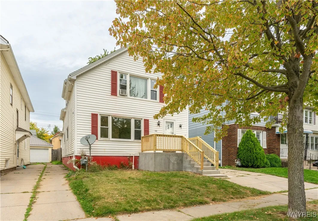 180 Euclid Avenue, Tonawanda, New York 14217, Tonawanda, New York 14217, 5 Bedrooms Bedrooms, ,2 BathroomsBathrooms,Residential,Closed,180 Euclid Avenue, Tonawanda, New York 14217,0,B1640148
