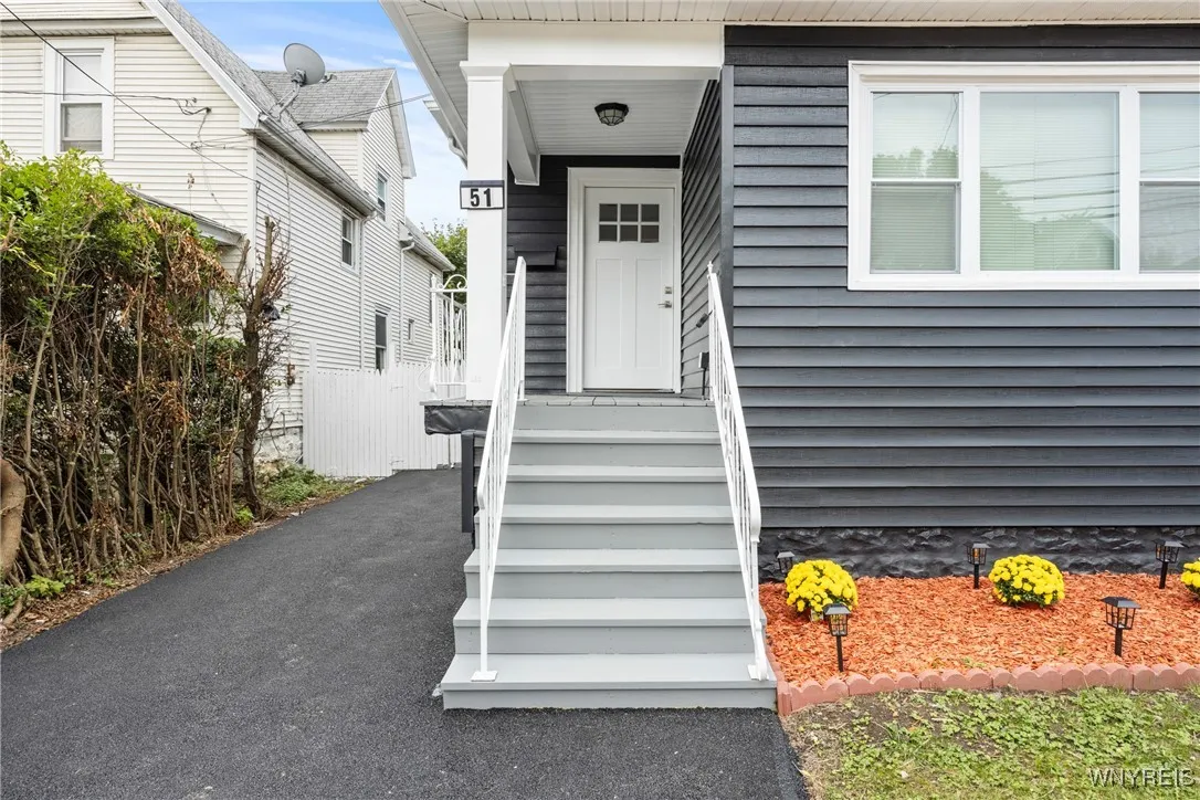 51 Sussex Street, Buffalo, New York 14215, Buffalo, New York 14215, 4 Bedrooms Bedrooms, 8 Rooms Rooms,2 BathroomsBathrooms,Residential,Closed,51 Sussex Street, Buffalo, New York 14215,0,B1640846