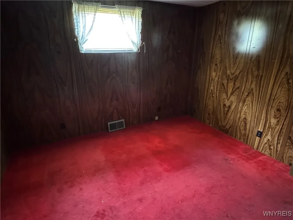 20 East Avenue, West Seneca, New York 14224, West Seneca, New York 14224, 6 Bedrooms Bedrooms, 13 Rooms Rooms,3 BathroomsBathrooms,Residential,For Sale,20 East Avenue, West Seneca, New York 14224,0,B1640835