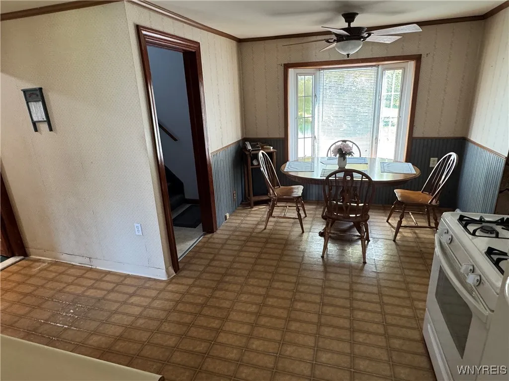 20 East Avenue, West Seneca, New York 14224, West Seneca, New York 14224, 6 Bedrooms Bedrooms, 13 Rooms Rooms,3 BathroomsBathrooms,Residential,For Sale,20 East Avenue, West Seneca, New York 14224,0,B1640835