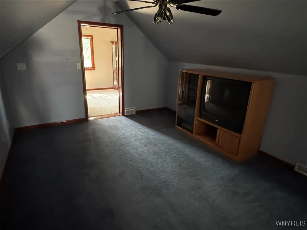 20 East Avenue, West Seneca, New York 14224, West Seneca, New York 14224, 6 Bedrooms Bedrooms, ,3 BathroomsBathrooms,Residential,For Sale,20 East Avenue, West Seneca, New York 14224,0,B1640836