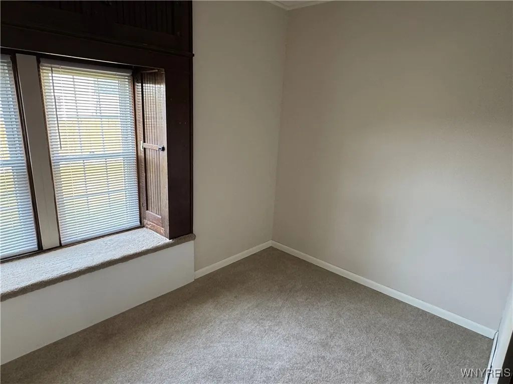 20 East Avenue, West Seneca, New York 14224, West Seneca, New York 14224, 6 Bedrooms Bedrooms, ,3 BathroomsBathrooms,Residential,For Sale,20 East Avenue, West Seneca, New York 14224,0,B1640836