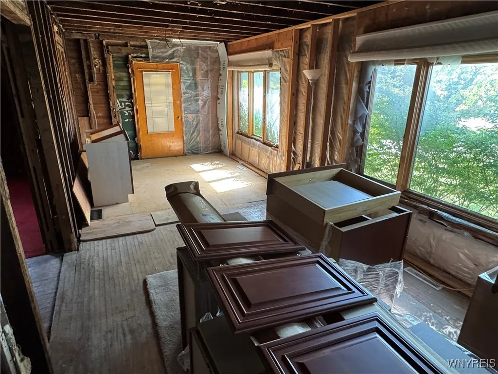 20 East Avenue, West Seneca, New York 14224, West Seneca, New York 14224, 6 Bedrooms Bedrooms, ,3 BathroomsBathrooms,Residential,For Sale,20 East Avenue, West Seneca, New York 14224,0,B1640836