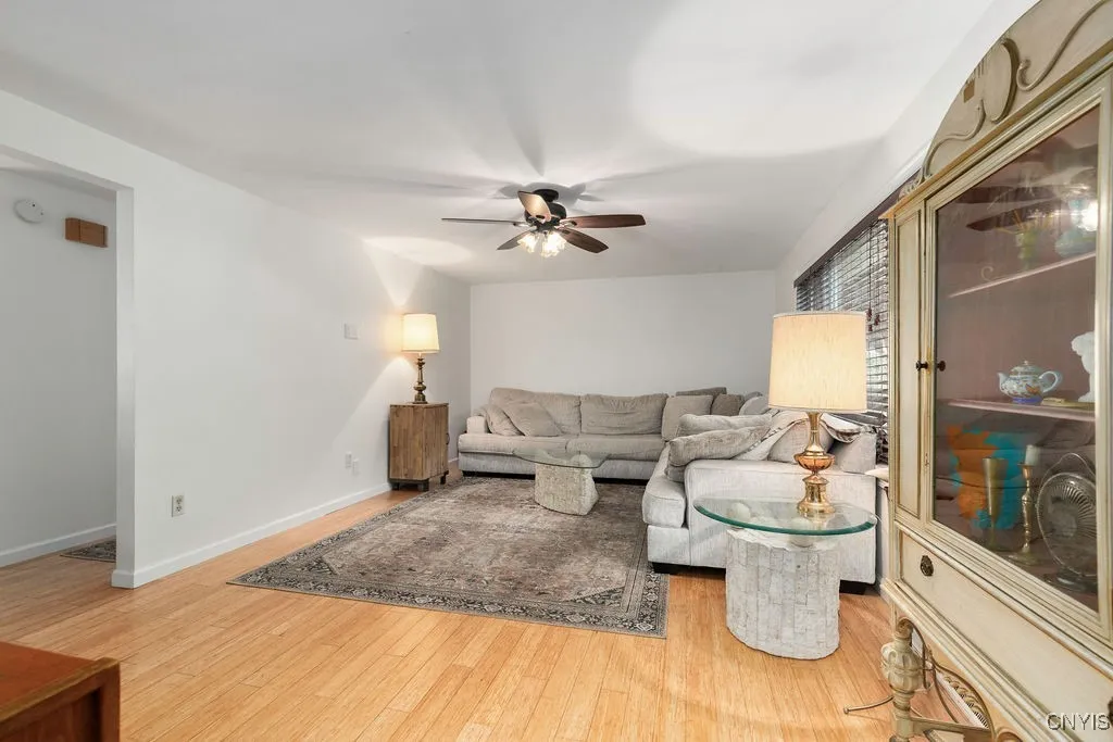 132 Sheraton Road, Onondaga, New York 13219, Onondaga, New York 13219, 3 Bedrooms Bedrooms, 8 Rooms Rooms,2 BathroomsBathrooms,Residential,Closed,132 Sheraton Road, Onondaga, New York 13219,0,S1640027