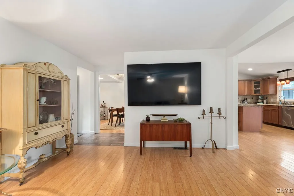 132 Sheraton Road, Onondaga, New York 13219, Onondaga, New York 13219, 3 Bedrooms Bedrooms, 8 Rooms Rooms,2 BathroomsBathrooms,Residential,Closed,132 Sheraton Road, Onondaga, New York 13219,0,S1640027