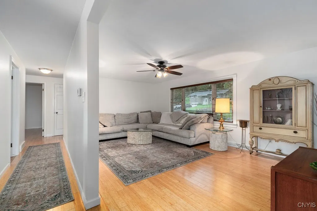 132 Sheraton Road, Onondaga, New York 13219, Onondaga, New York 13219, 3 Bedrooms Bedrooms, 8 Rooms Rooms,2 BathroomsBathrooms,Residential,Closed,132 Sheraton Road, Onondaga, New York 13219,0,S1640027