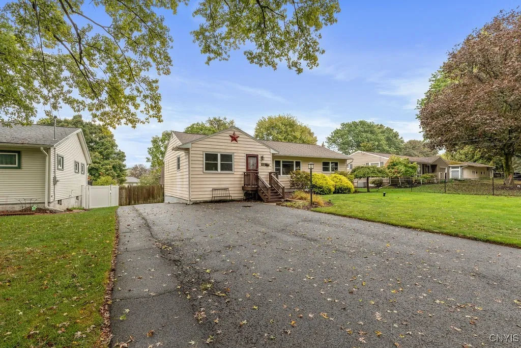 132 Sheraton Road, Onondaga, New York 13219, Onondaga, New York 13219, 3 Bedrooms Bedrooms, 8 Rooms Rooms,2 BathroomsBathrooms,Residential,Closed,132 Sheraton Road, Onondaga, New York 13219,0,S1640027