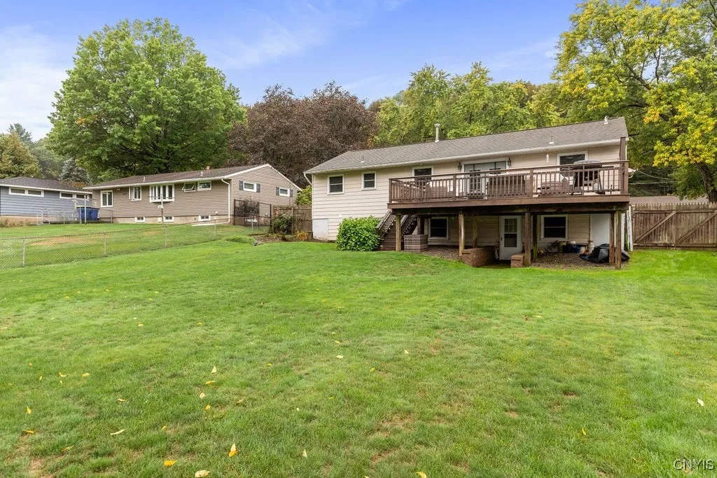 132 Sheraton Road, Onondaga, New York 13219, Onondaga, New York 13219, 3 Bedrooms Bedrooms, 8 Rooms Rooms,2 BathroomsBathrooms,Residential,Closed,132 Sheraton Road, Onondaga, New York 13219,0,S1640027