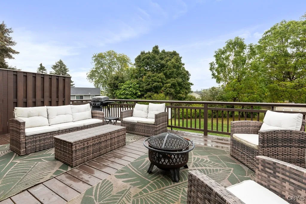 132 Sheraton Road, Onondaga, New York 13219, Onondaga, New York 13219, 3 Bedrooms Bedrooms, 8 Rooms Rooms,2 BathroomsBathrooms,Residential,Closed,132 Sheraton Road, Onondaga, New York 13219,0,S1640027