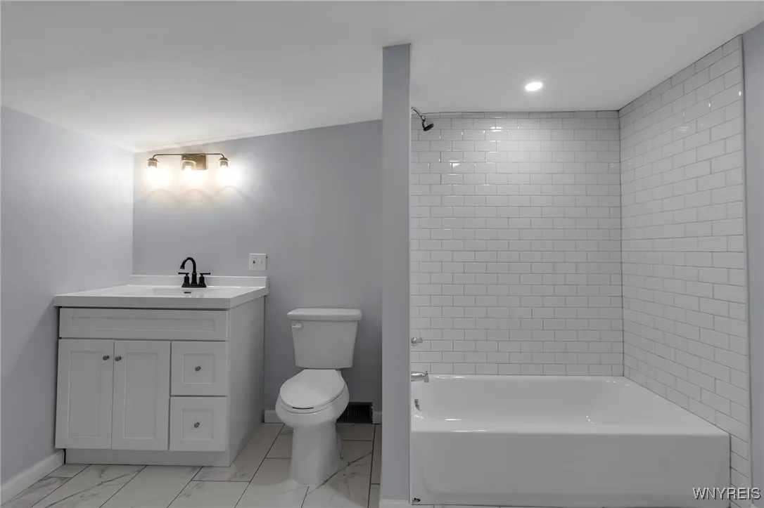 26 Payne Avenue, Buffalo, New York 14220, Buffalo, New York 14220, 5 Bedrooms Bedrooms, 11 Rooms Rooms,2 BathroomsBathrooms,Residential,For Sale,26 Payne Avenue, Buffalo, New York 14220,0,B1640916