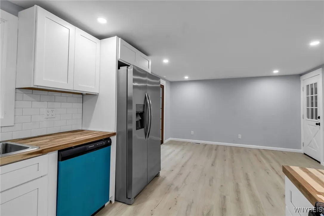 26 Payne Avenue, Buffalo, New York 14220, Buffalo, New York 14220, 5 Bedrooms Bedrooms, 11 Rooms Rooms,2 BathroomsBathrooms,Residential,For Sale,26 Payne Avenue, Buffalo, New York 14220,0,B1640916