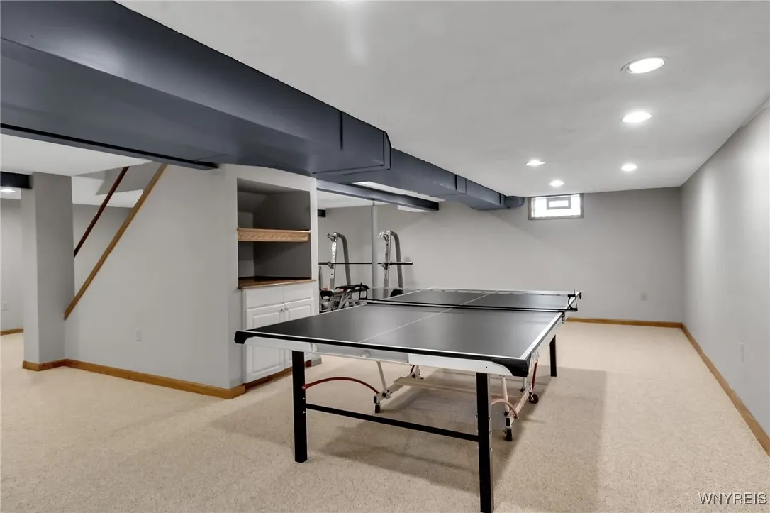 5572 Oakdale Lane, Clarence, New York 14221, Clarence, New York 14221, 4 Bedrooms Bedrooms, 8 Rooms Rooms,2 BathroomsBathrooms,Residential,For Sale,5572 Oakdale Lane, Clarence, New York 14221,0,B1640858