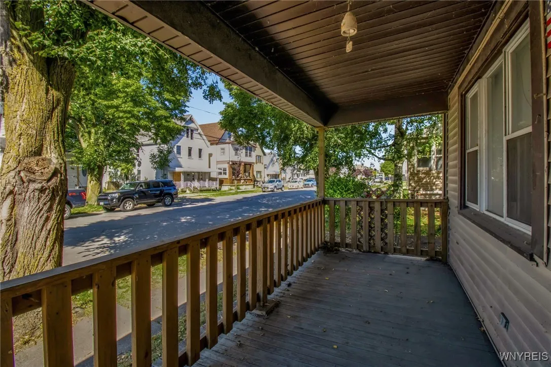 81 Hamburg Street, Buffalo, New York 14204, Buffalo, New York 14204, 6 Bedrooms Bedrooms, ,2 BathroomsBathrooms,Residential,For Sale,81 Hamburg Street, Buffalo, New York 14204,0,B1639907