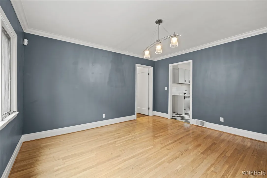 414 Woodward Avenue, Buffalo, New York 14214, Buffalo, New York 14214, 3 Bedrooms Bedrooms, 7 Rooms Rooms,1 BathroomBathrooms,Residential Lease,For Rent,414 Woodward Avenue, Buffalo, New York 14214,0,B1640799
