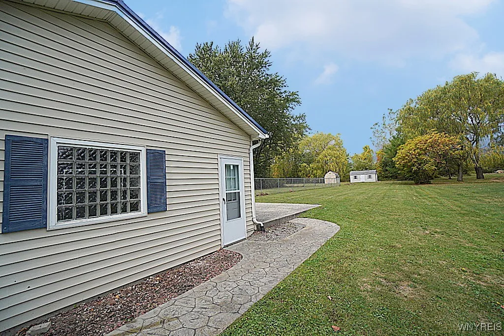 11052 Fairview Drive, Alden, New York 14086, Alden, New York 14086, 4 Bedrooms Bedrooms, 9 Rooms Rooms,1 BathroomBathrooms,Residential,For Sale,11052 Fairview Drive, Alden, New York 14086,0,B1640980