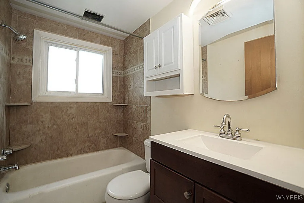 11052 Fairview Drive, Alden, New York 14086, Alden, New York 14086, 4 Bedrooms Bedrooms, 9 Rooms Rooms,1 BathroomBathrooms,Residential,For Sale,11052 Fairview Drive, Alden, New York 14086,0,B1640980