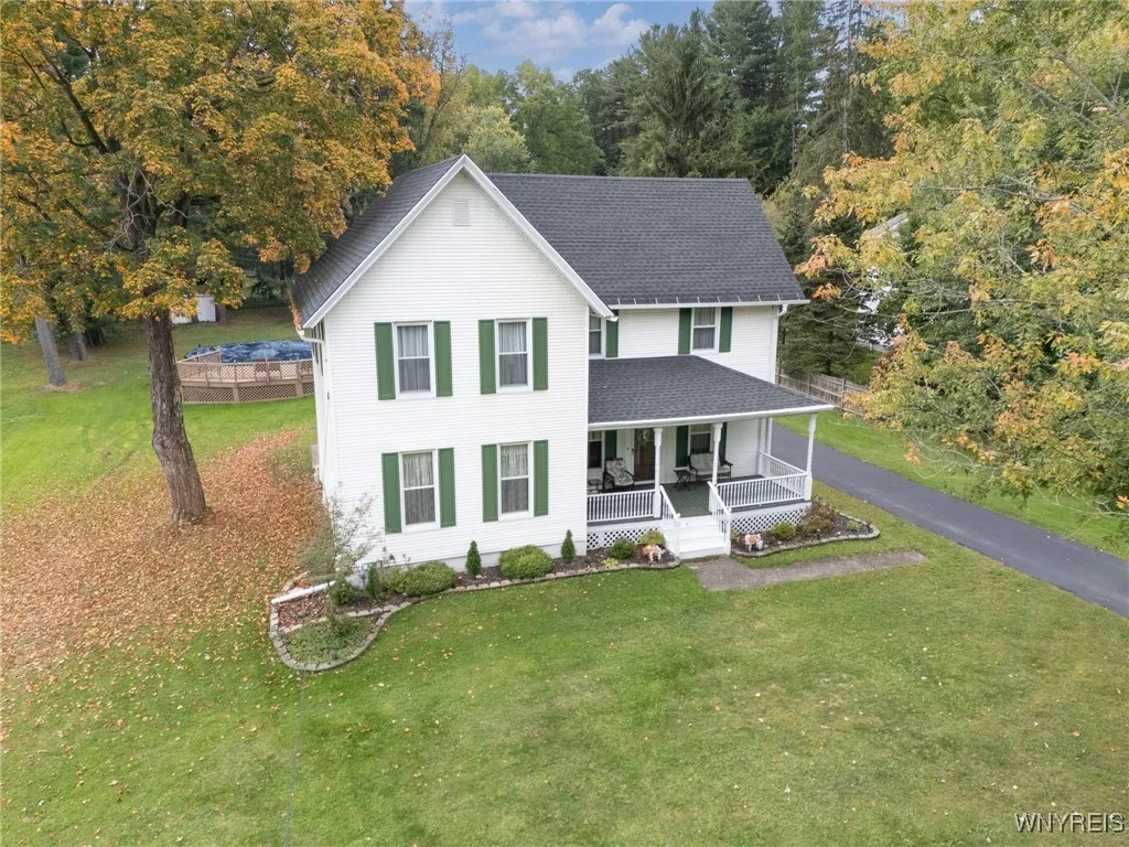 7263 Quaker Road, Orchard Park, New York 14217, Orchard Park, New York 14217, 4 Bedrooms Bedrooms, 10 Rooms Rooms,2 BathroomsBathrooms,Residential,For Sale,7263 Quaker Road, Orchard Park, New York 14217,0,B1640751