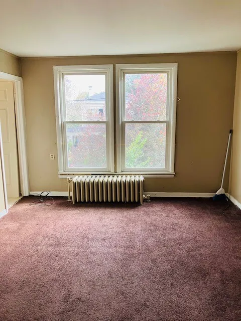 vacant unit living room.