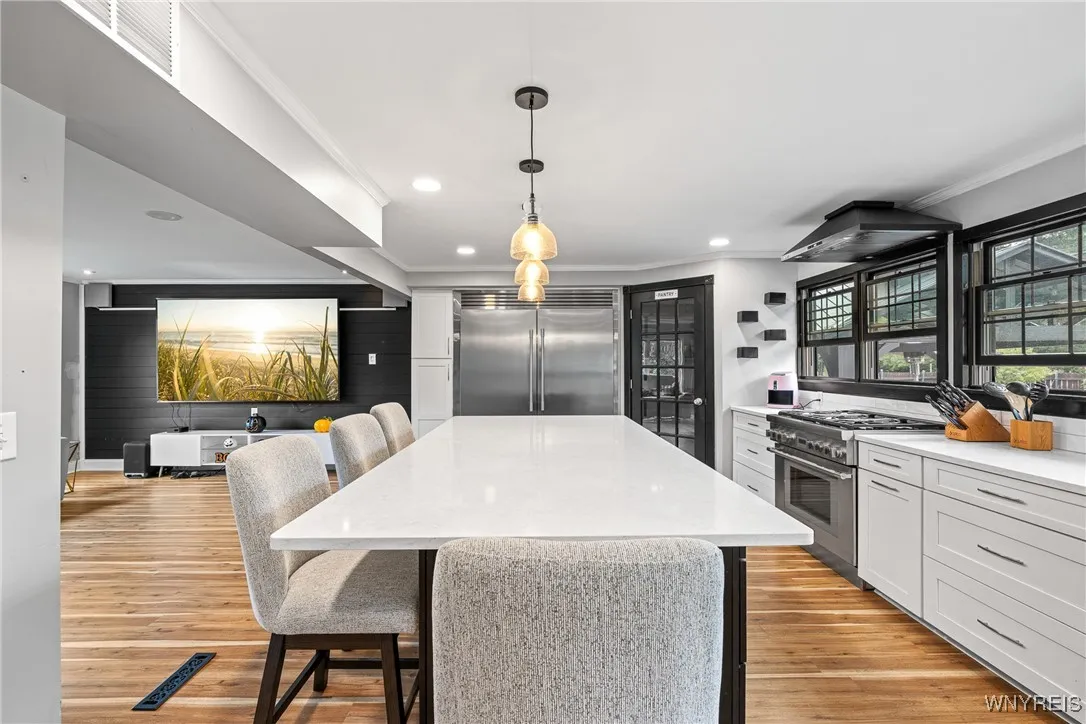 view from dining are a, living room to left