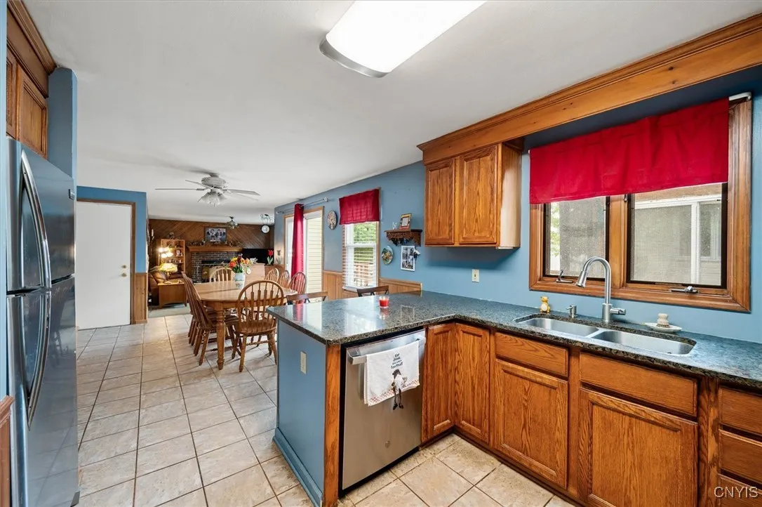 8655 Bayview Drive, Cicero, New York 13039, Cicero, New York 13039, 3 Bedrooms Bedrooms, 9 Rooms Rooms,1 BathroomBathrooms,Residential,For Sale,8655 Bayview Drive, Cicero, New York 13039,0,S1640235