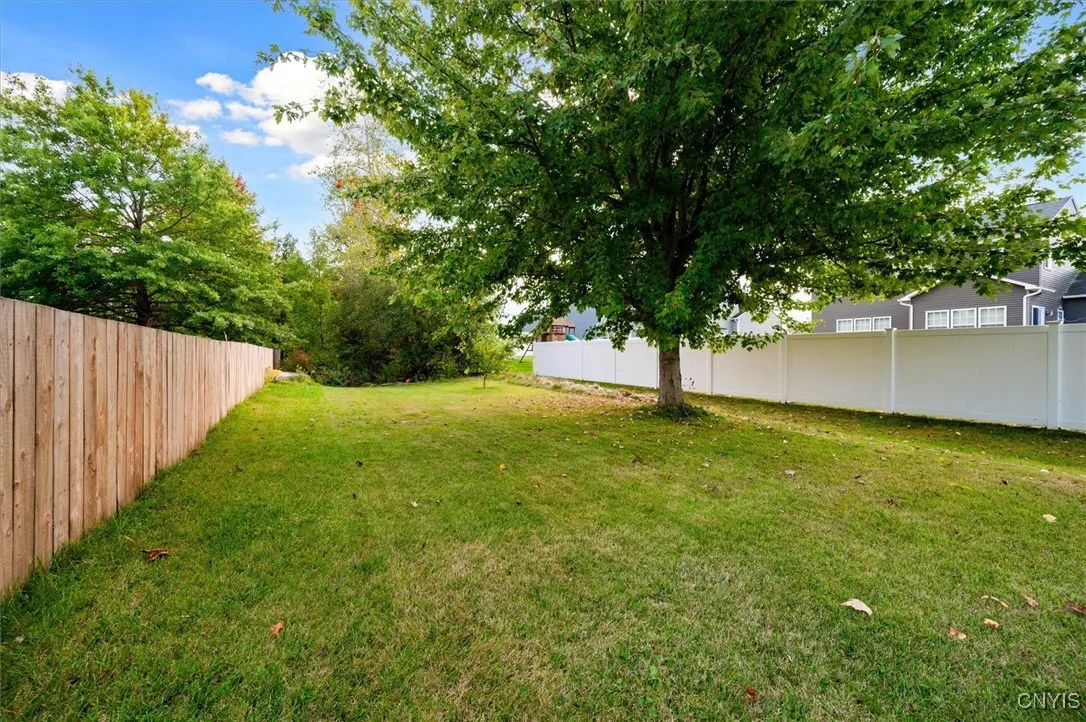 8655 Bayview Drive, Cicero, New York 13039, Cicero, New York 13039, 3 Bedrooms Bedrooms, 9 Rooms Rooms,1 BathroomBathrooms,Residential,For Sale,8655 Bayview Drive, Cicero, New York 13039,0,S1640235