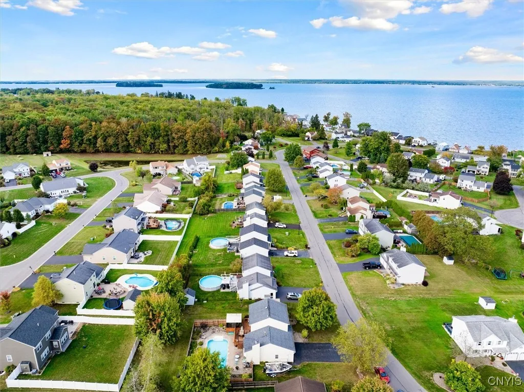 8655 Bayview Drive, Cicero, New York 13039, Cicero, New York 13039, 3 Bedrooms Bedrooms, 9 Rooms Rooms,1 BathroomBathrooms,Residential,For Sale,8655 Bayview Drive, Cicero, New York 13039,0,S1640235