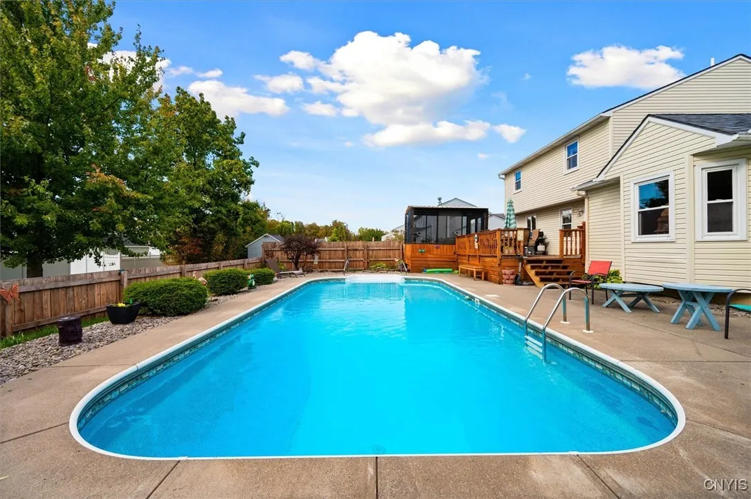 8655 Bayview Drive, Cicero, New York 13039, Cicero, New York 13039, 3 Bedrooms Bedrooms, 9 Rooms Rooms,1 BathroomBathrooms,Residential,For Sale,8655 Bayview Drive, Cicero, New York 13039,0,S1640235