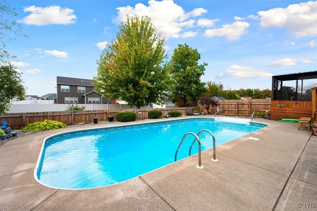 8655 Bayview Drive, Cicero, New York 13039, Cicero, New York 13039, 3 Bedrooms Bedrooms, 9 Rooms Rooms,1 BathroomBathrooms,Residential,For Sale,8655 Bayview Drive, Cicero, New York 13039,0,S1640235